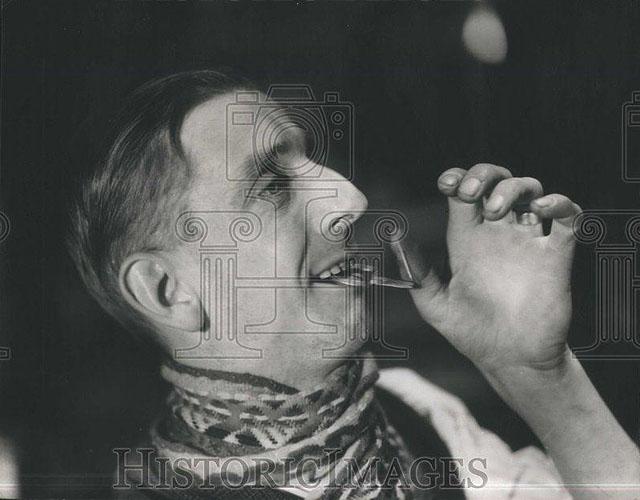 JAW_640.jpg